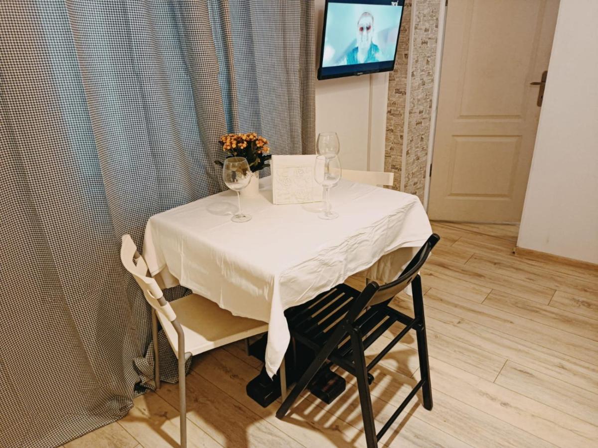 Piata Romana Luxury Apartment Bucureşti Ngoại thất bức ảnh